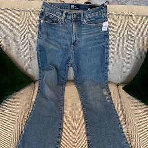 Size 6/28R - High Rise '70s Flare Jeans with Washwell